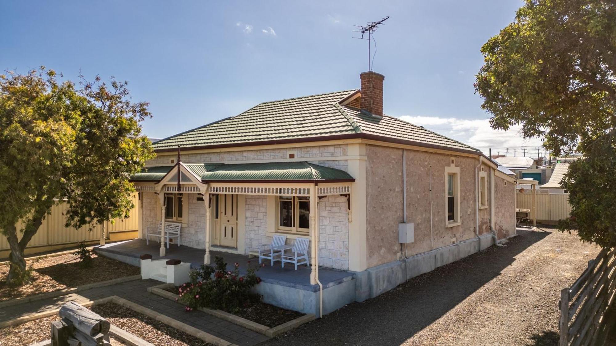 Armadale House - Kingscote Villa Exterior photo